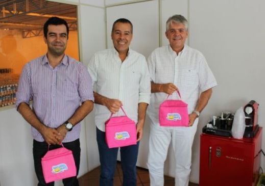 Joaquim Neto busca parceria com Natural Gurt para revitalizar bacia leiteira de Alagoinhas
