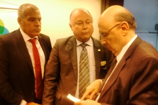 Joaquim Neto e Paulo Azi cobram liberação da CAF ao ministro Henrique Meirelles
