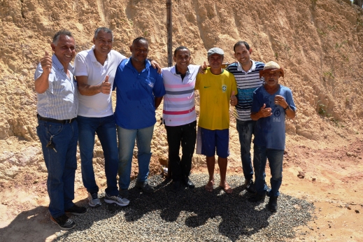 Conceição de Cima comemora chegada da água