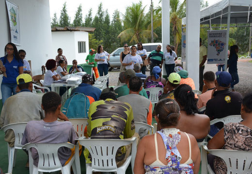 SEMAS promove ação de acolhimento e faz levantamento socioeconômico de recicladores no Aterro Sanitário de Alagoinhas