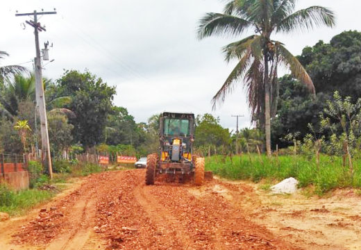 Em ação com patrulha mecanizada, Prefeitura presta socorro às estradas afetadas pela chuva