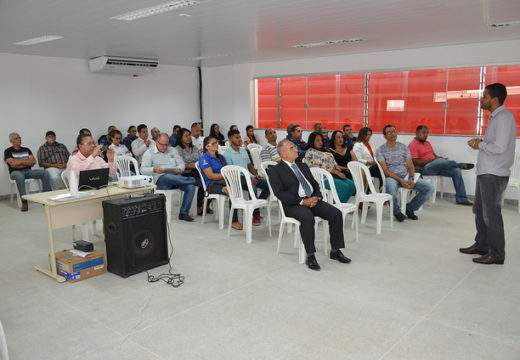 Prefeitura de Alagoinhas oferece palestra sobre gestão pública para servidores municipais
