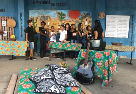 Feira cultural movimenta alunos da Escola Santa Terezinha