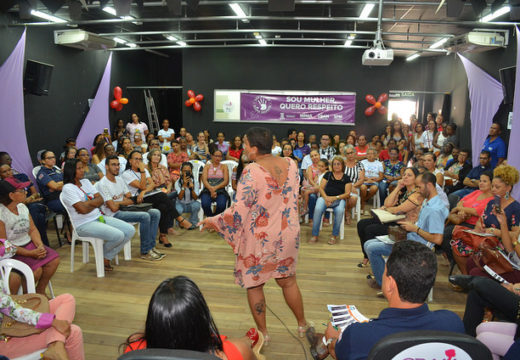 AGOSTO LILÁS: Alagoinhas fortalece rede de proteção à mulher e promove roda de conversa no CRAS Praça do CEU