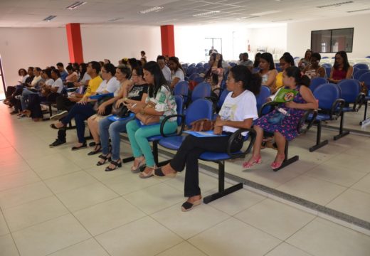 Debatendo caminhos para a Base Nacional Comum Curricular: Alagoinhas sedia I Encontro Formativo do Litoral Norte e Agreste Baiano