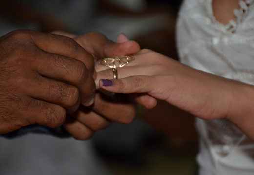 Casais realizam sonho em Casamento Social