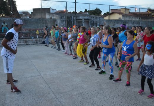 Democratizando o acesso ao esporte e ao lazer: Prefeitura promove aula temática nos bairros com programa que já atende a mais de 2 mil pessoas