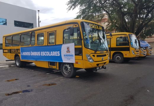 Quatro novos amarelinhos são adquiridos para o transporte escolar em Alagoinhas