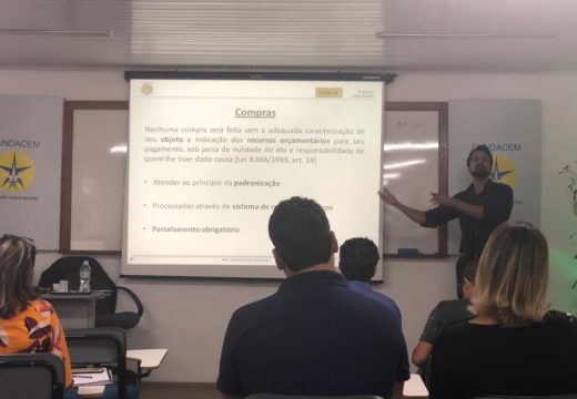 Servidores municipais de Alagoinhas participam de curso avançado de licitações em Salvador