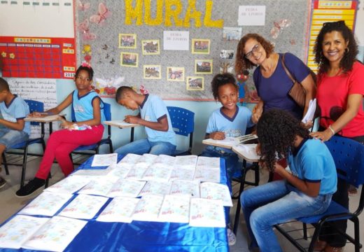 Alunos da Escola Municipal Senhor do Bonfim, no Buri, lançam livro “O Baú das Narrativas”