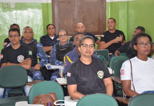 Agentes da Guarda Municipal participam de palestras sobre a Lei Maria da Penha e Defesa Pessoal