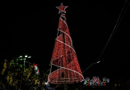 Alagoinhas entra no clima do Natal com decoração e iluminação especiais em praças e vias