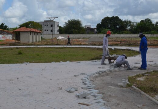 Prefeitura avança com obra da Praça dos Esportes nessa terça-feira (1)