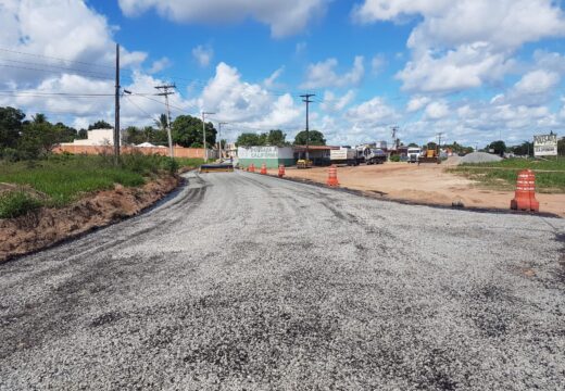 Dando continuidade a investimentos em infraestrutura, Prefeitura leva pavimentação asfáltica ao Cruzeiro dos Montes