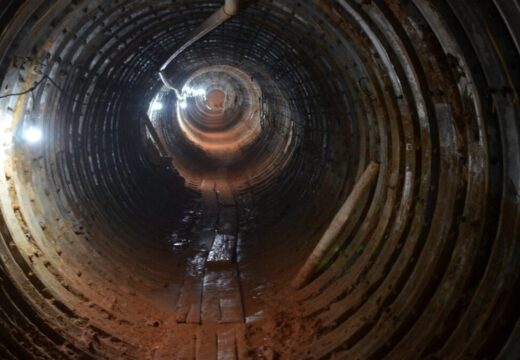 O maior túnel de Armco da Bahia, que integra a obra de macrodrenagem da Lagoa da Cavada, está pronto