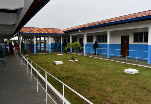 Prefeitura reinaugura mais uma escola da zona rural completamente requalificada