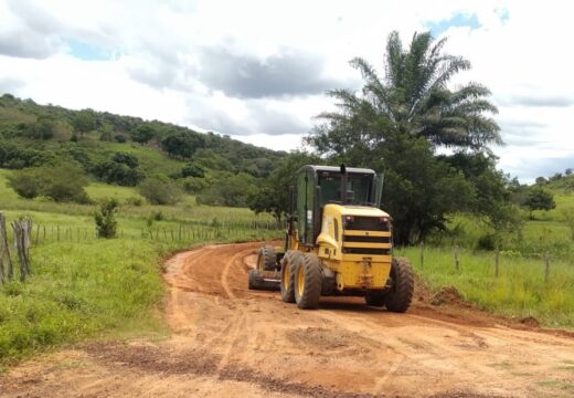Prefeitura segue com melhorias em estradas da zona rural de Alagoinhas