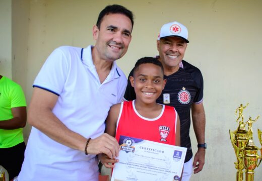 Torneio Início Futebol de Base, apoiado pela Prefeitura de Alagoinhas, certificou participantes das categorias sub-12, sub-15 e sub-17