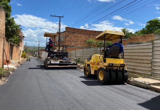 Prefeitura realiza pavimentação da Rua Galdencio