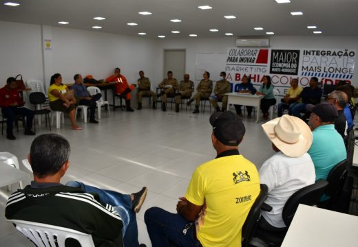 Últimos ajustes para o tradicional Desfile do 07 de Setembro são tratados em reunião ampliada