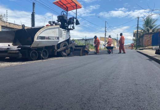 Prefeitura realiza pavimentação da Rua da Embasa