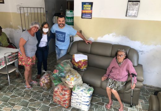 Prefeitura de Alagoinhas distribui gêneros alimentícios ao Lares de Idosos do Município