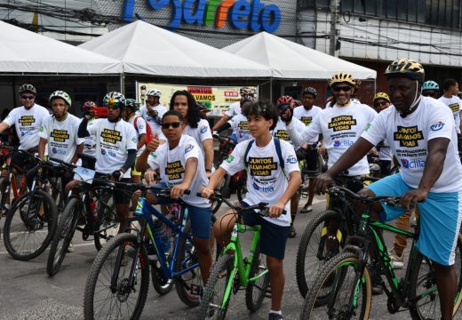 Cerca de 200 pessoas participaram de passeio ciclístico no encerramento da Semana Nacional de Trânsito 2022