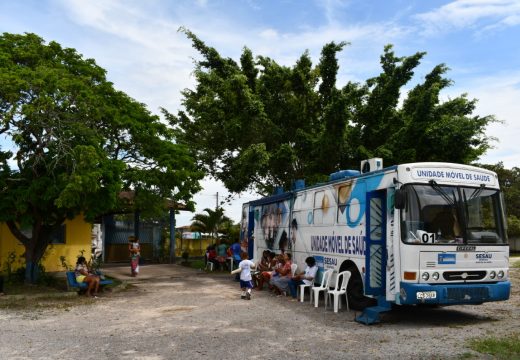 Em parceria com a Prefeitura de Alagoinhas, Programa AABB Comunidade leva unidade móvel de saúde aos estudantes da rede pública