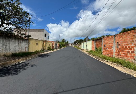 Alagoinhas+: ruas da Cavada, em Alagoinhas Velha, são pavimentadas pela Prefeitura