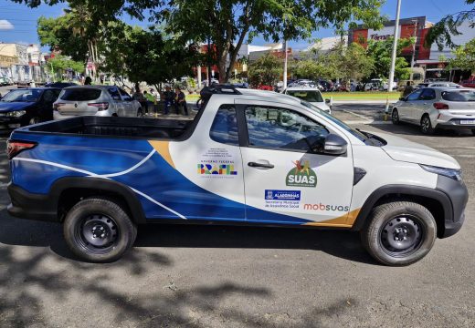 Prefeitura de Alagoinhas entrega veículo para fortalecer assistência social em parceria com a Pestalozzi