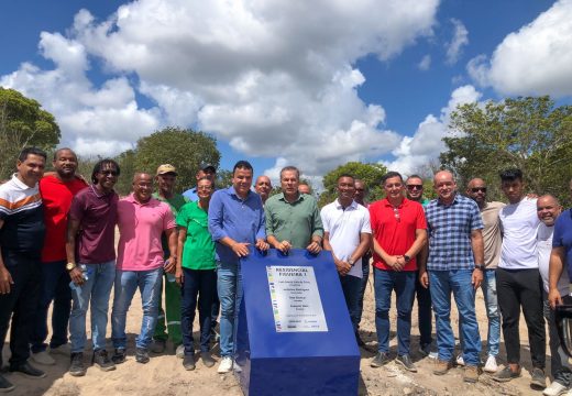 Prefeitura de Alagoinhas lança pedra fundamental do Residencial Figueira I, na Urbis III