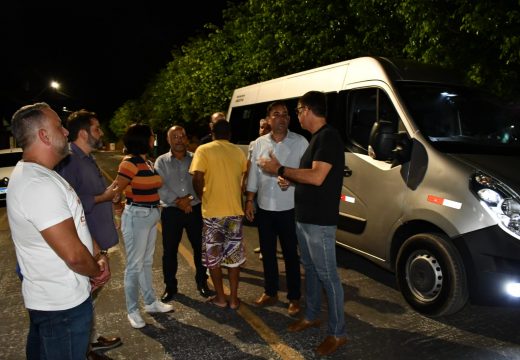 Equipe de governo visita bairros de Alagoinhas