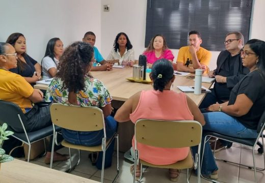 Equipe da Secretaria Municipal de Desenvolvimento Social se reúne com conselheiros tutelares